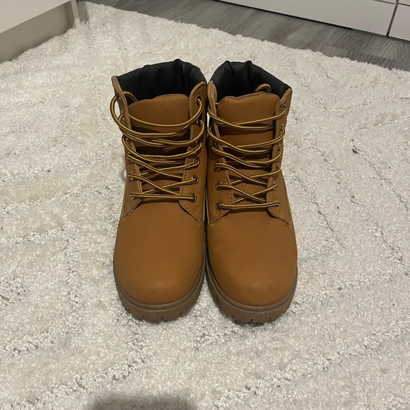 Rue21 work boot style trendy ankle boots booties size 7/8 - Picture 4 of 8